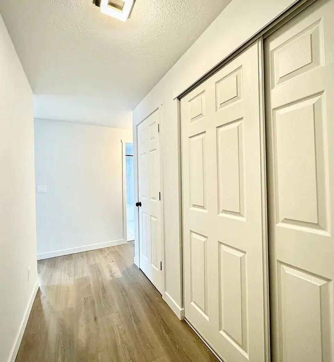 2 bed, 950 sqft, $2,100 — Photo 4