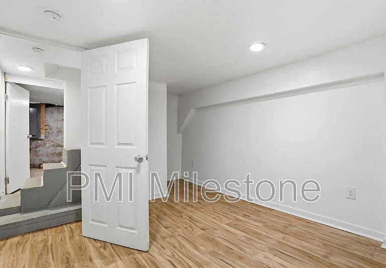 316 N High St — Photo 12