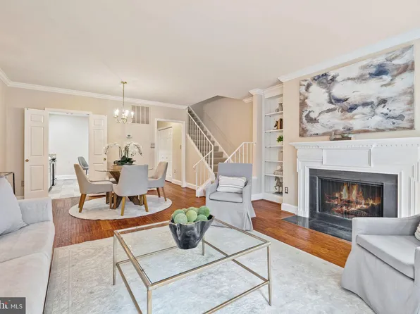 3259 Sutton Pl NW APT D, Washington, DC 20016