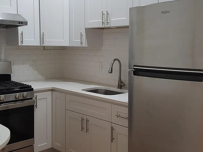 320 N 40th St #1 — Photo 5