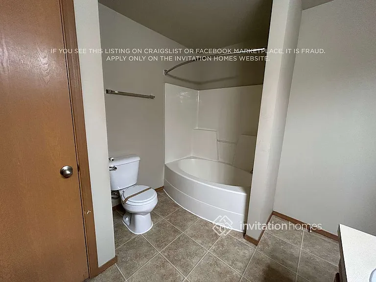 1615 203rd Street Ct E — Photo 20