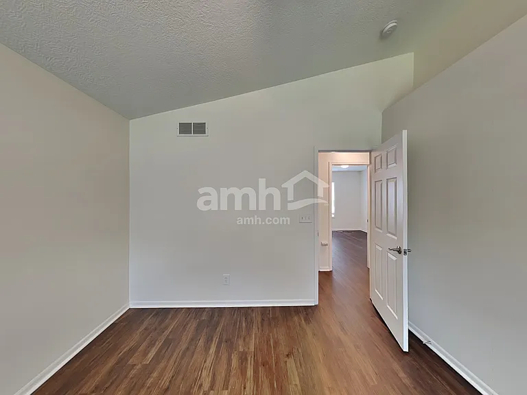 1566 Pheasant Run Dr — Photo 8
