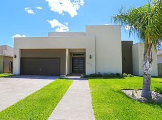7412 Thomas Harris Dr, Laredo, TX 78041