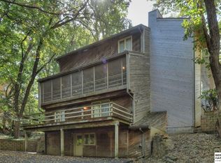 21920 Riverside Dr, Elkhorn, NE 68022