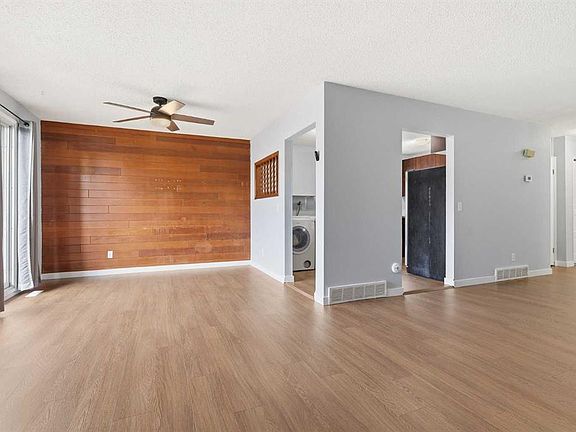 2nd image of 15 SW Doverville Way SE