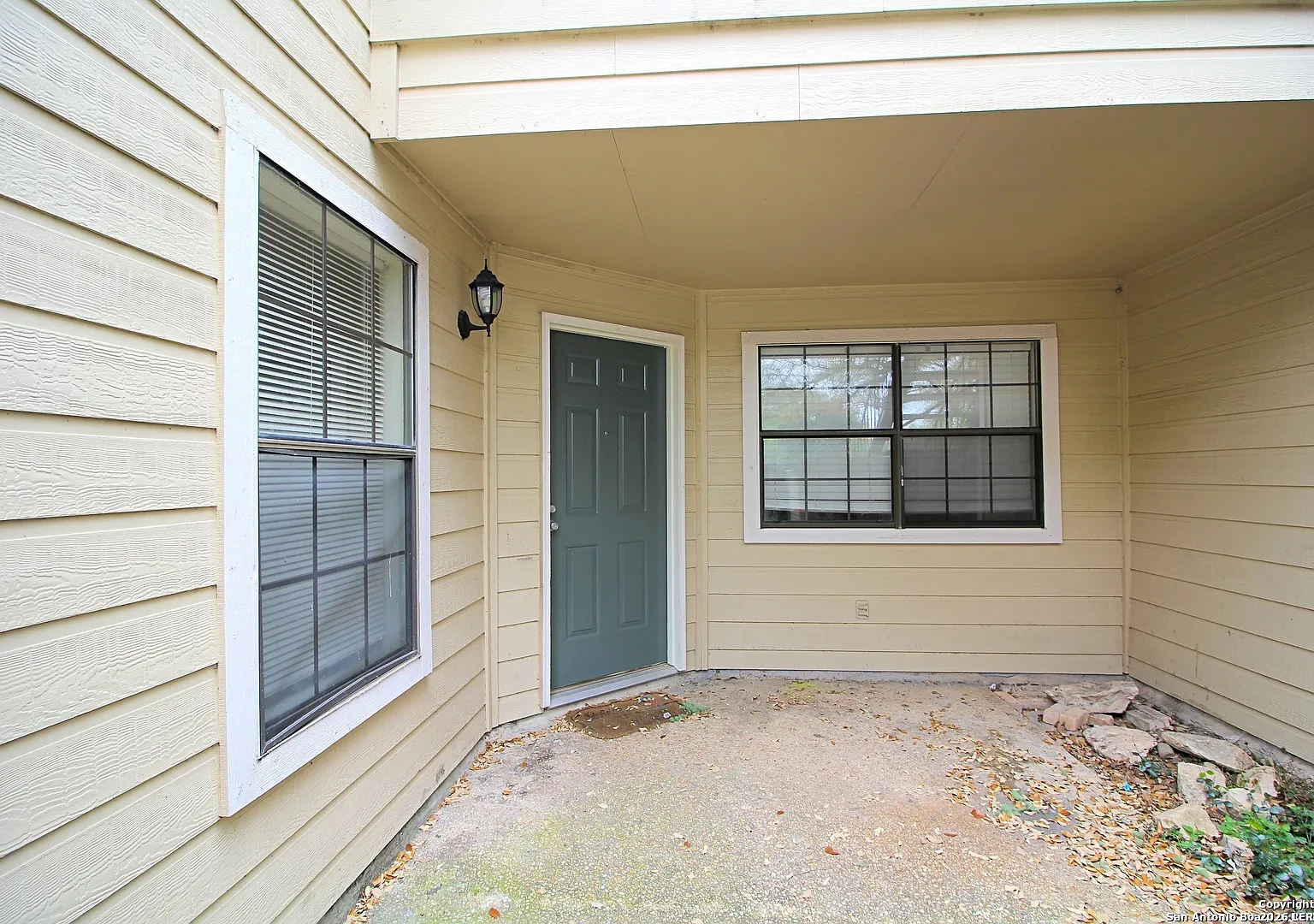 2 bed, 848 sqft, $1,250 — Photo 2