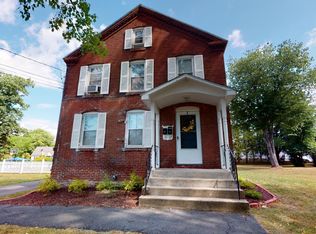 39 North St, Windsor Locks, CT 06096