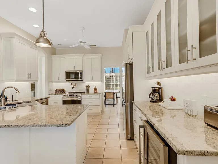 4801 Edgemont Ct — Photo 14