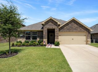 208 Redstone Ln, Caddo Mills, TX 75135
