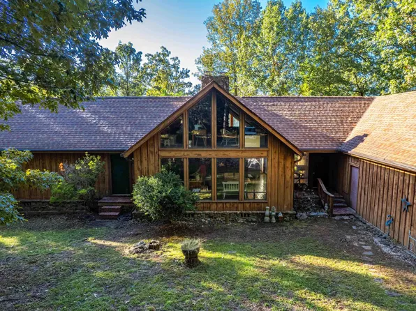 223 Wunderlich Ln, Malvern, AR 72104