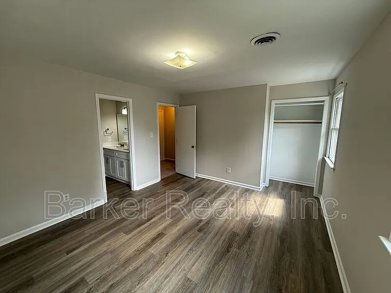 101 Greengate Ct — Photo 6