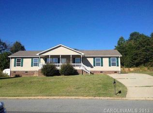 545 Saint Chrisnic Ct, Mount Holly, NC 28120