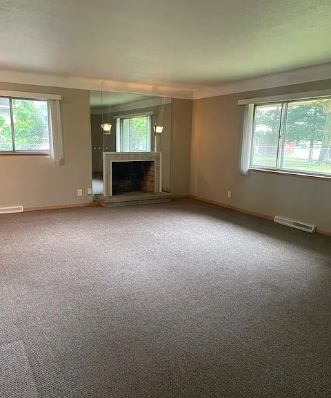 402 Cary Jay Blvd — Photo 6