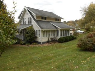 35 New St, Glouster, OH 45732