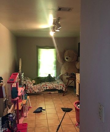 2nd image of 6325 Les Harrison Dr