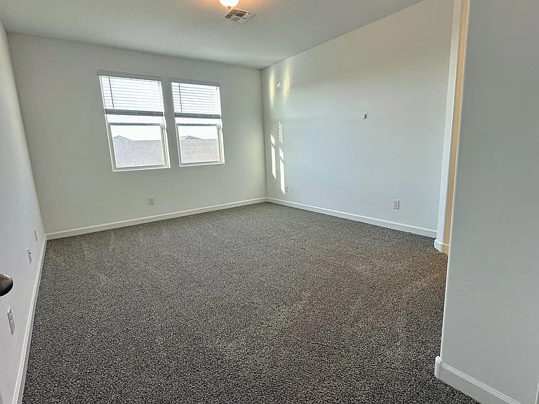 5514 E Rock Bush Ln — Photo 8
