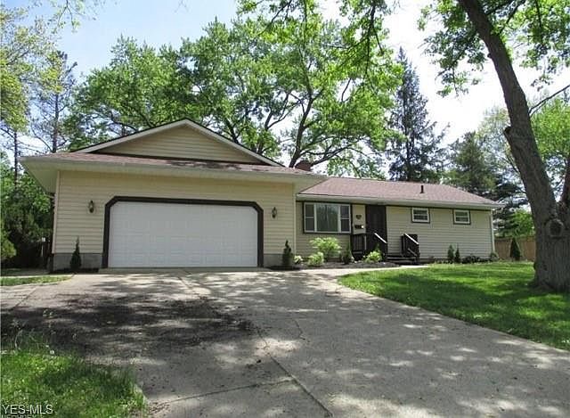 1st image of 12 Circle Dr