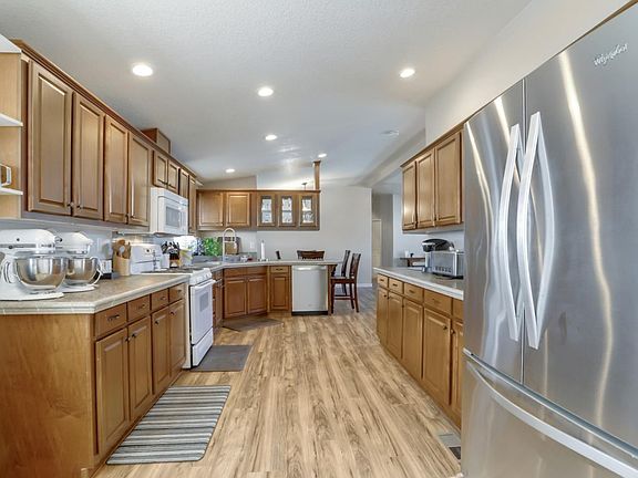 5th image of 1225-1225 Vienna Dr #89