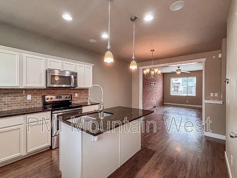 420 N Main St #29 — Photo 6