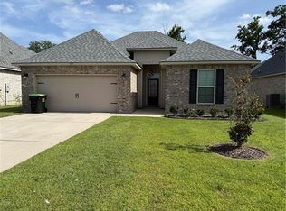 557 Claiborne Trails Dr, Slidell, LA 70458