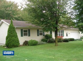 1225 Sunrise Ln, Shawano, WI 54166