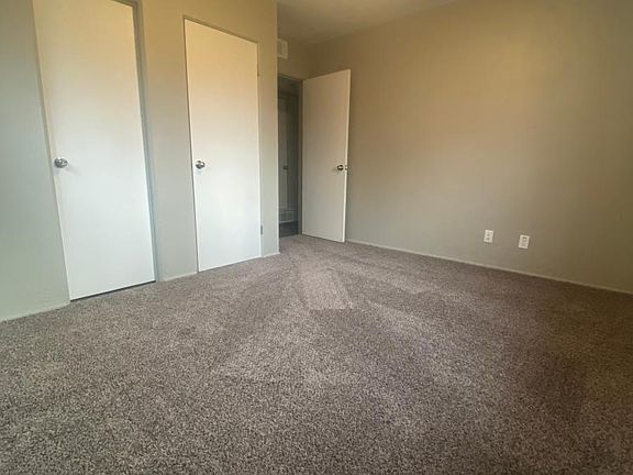 4th image of 700 Hemlock Dr