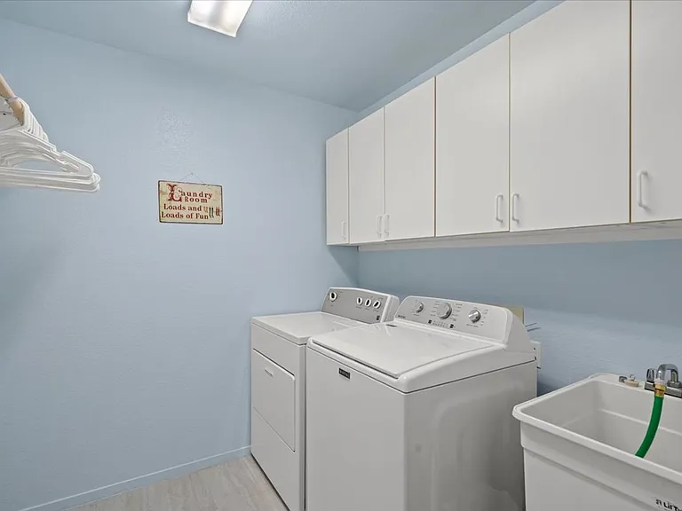 4431 Golden Palomino Ln — Photo 18