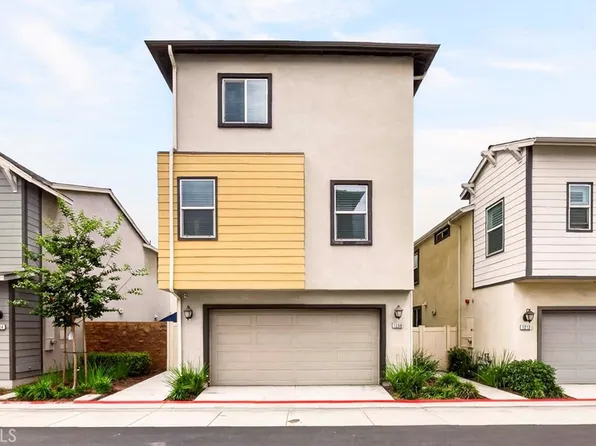 1208 Dock Ln, Harbor City, CA 90710
