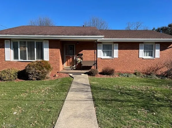 142 Crisswill Rd, Saint Clairsville, OH 43950