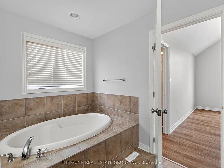 1401 Birchwood Dr — Photo 32