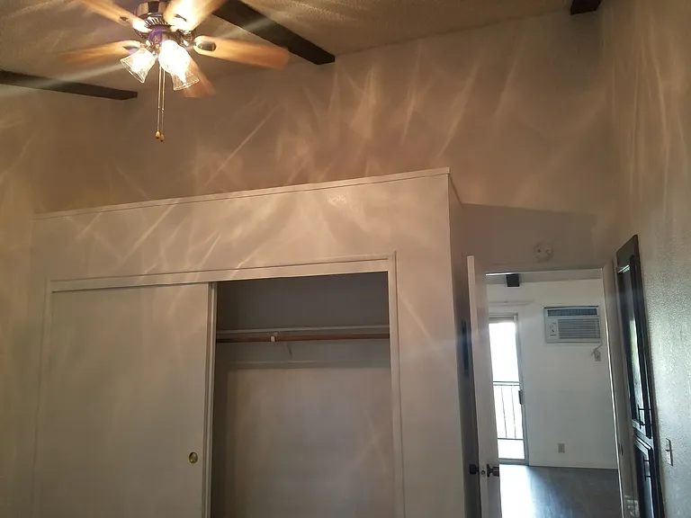 1078 Franklin Ave — Photo 16