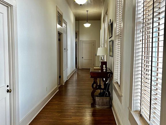 4th image of 218 Main St #B