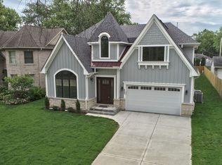 2241 Covert Rd, Glenview, IL 60025