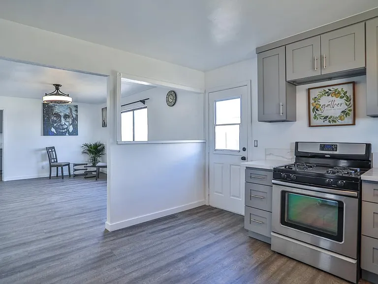 7033 W Avenue A2 — Photo 2