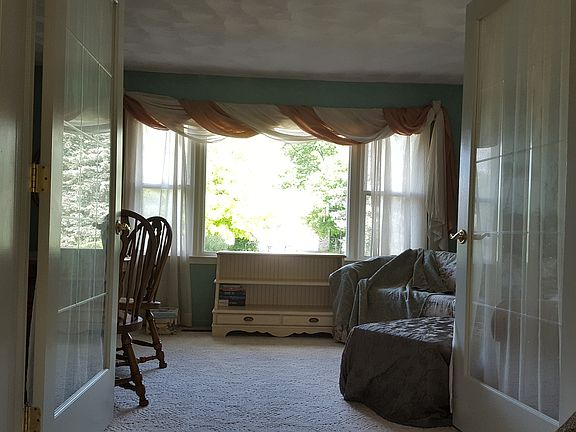 2nd image of 10663 Bobsyl Ln