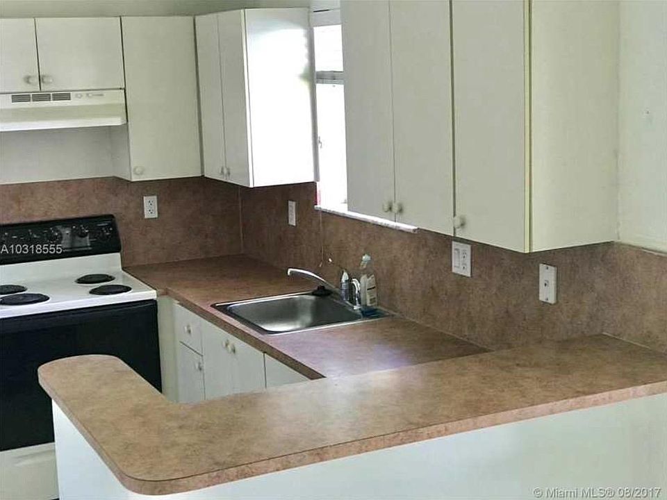 1st image of 1250 SE 28th Ct Unit 106