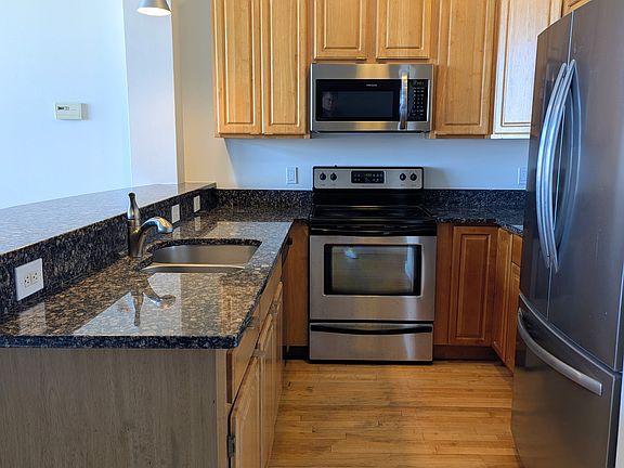 3rd image of 1951 W 26th St APT 509