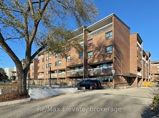 4060 Lawrence Ave E #204, Toronto, ON M1E 4V4