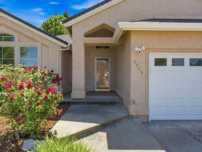 6245 Gold Hills Ct — Photo 3