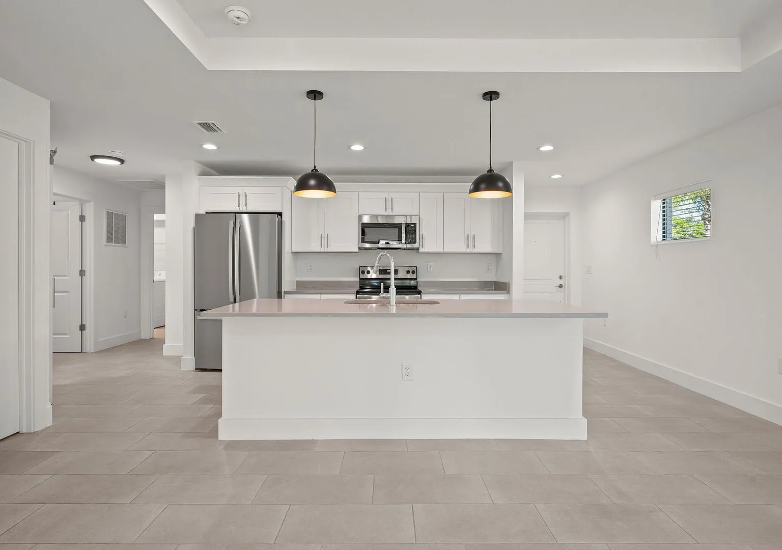 New Villa Home On The Golf Course — Photo 2
