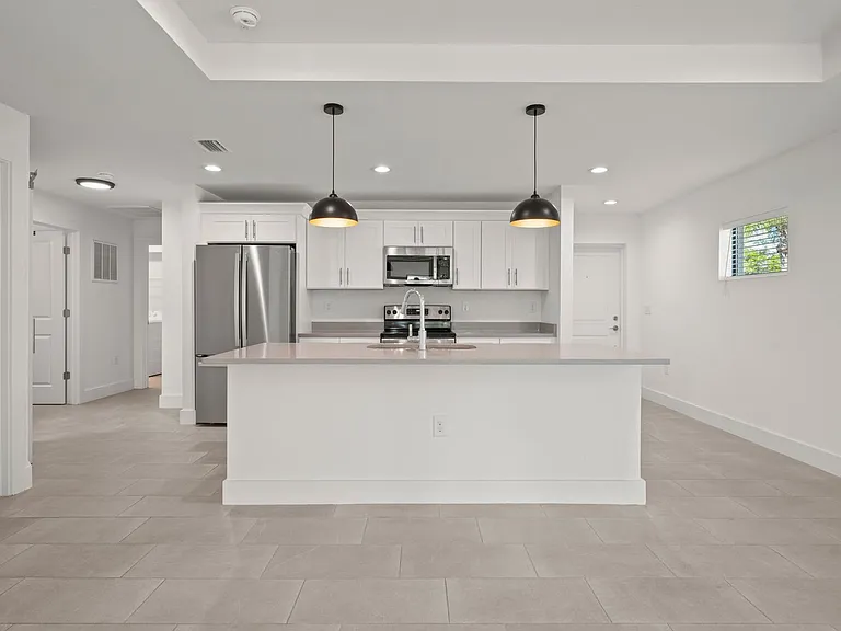 1392 San Cristobal Ave — Photo 1