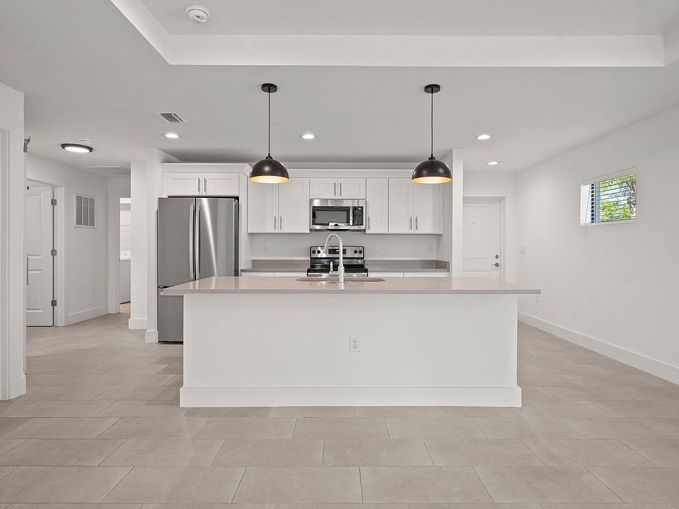 1st image of 1392 San Cristobal Ave