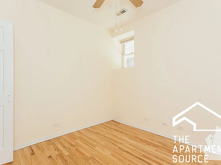 2320 N Southport Ave #GDN — Photo 5