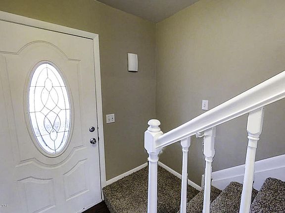 4th image of 3604 W Arbutus Dr