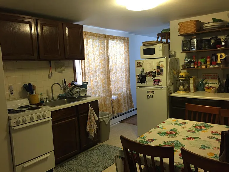 639 Lincoln St #2F — Photo 2