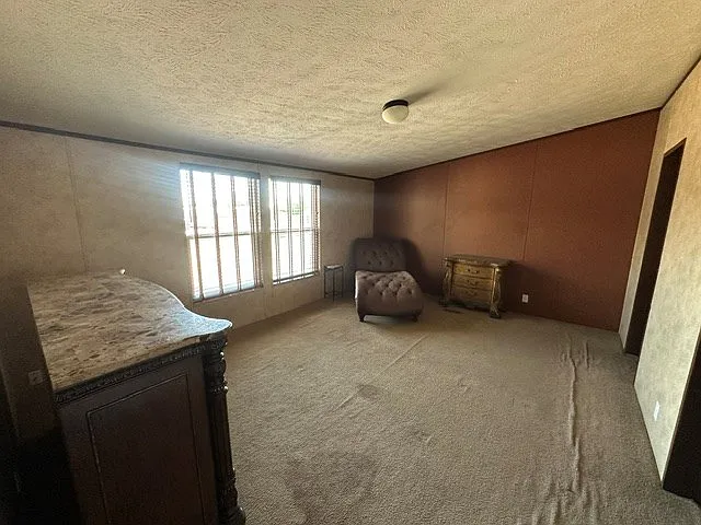 1715 N Clendenen Ave — Photo 10