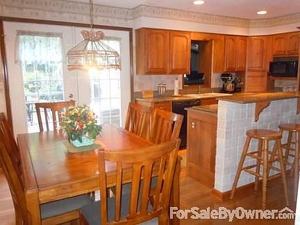 5th image of 918 Palomino Dr