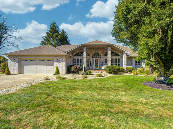 5745 Paradise Dr, Martinsville, IN 46151