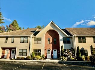 199 Deer Court Dr, Middletown, NY 10940