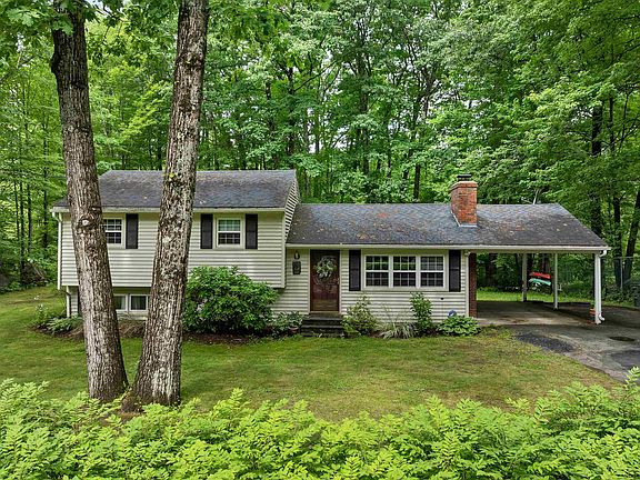 3rd image of 64 Woodvale Drive